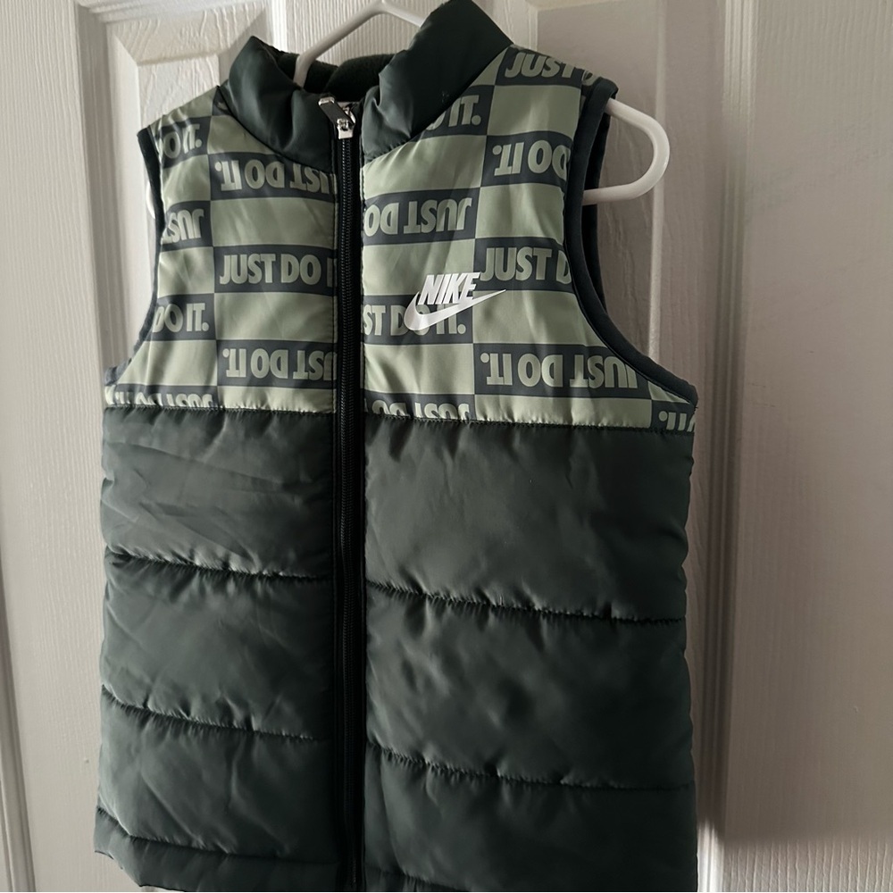 Nike Toddler Vest Green Size 4T - Picture 3 of 8